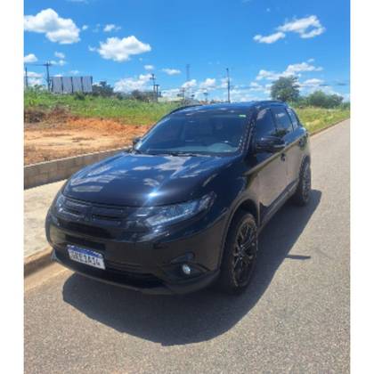 MITSUBISHI OUTLANDER 2.2 4X4 16V DIESEL 4P AUTOMÁTICO